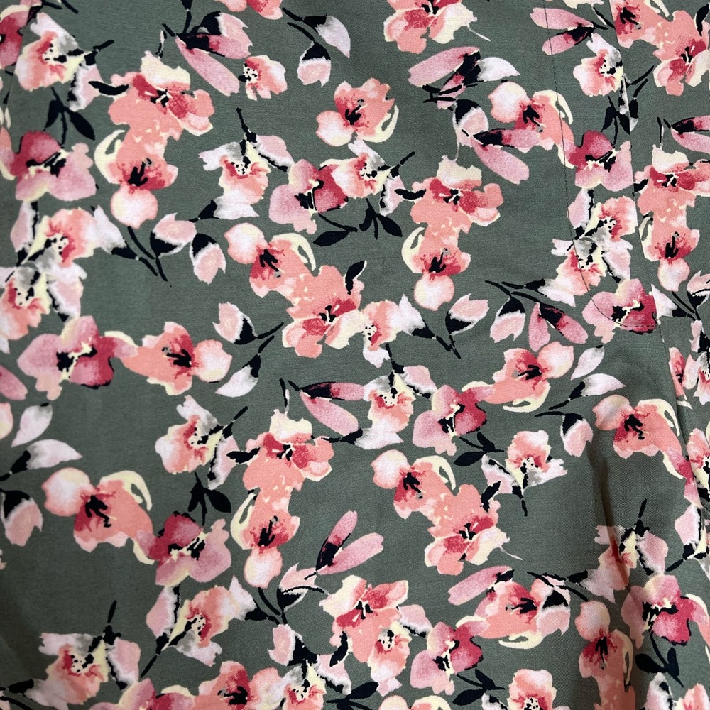 White House Black Market Floral Shorts - Pink and Green - Picture 2 of 6